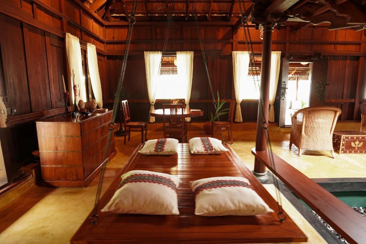 Lakeshore Villa Alappuzha Exterior photo