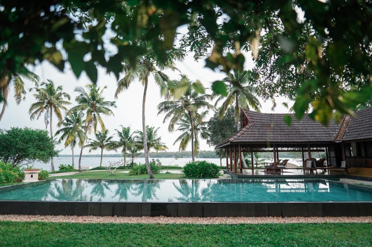 Lakeshore Villa Alappuzha Exterior photo