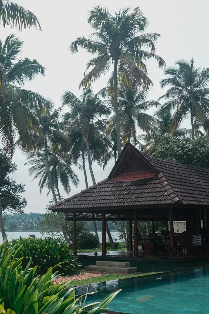 Lakeshore Villa Alappuzha Exterior photo